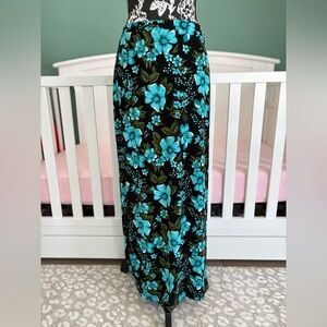 Studio Works women’s medium petite floral maxi skirt
